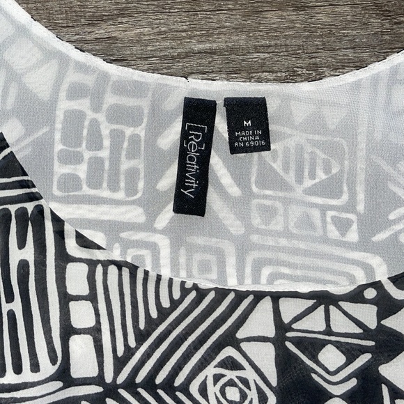 Black and white tank top size M - Picture 2 of 2